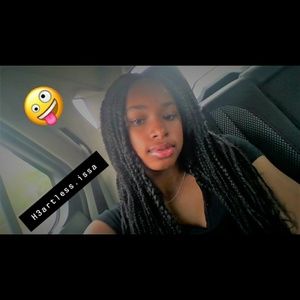 Meet your Posher, Alissa